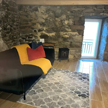 בית נופש Cozy House With Douro View למאגו